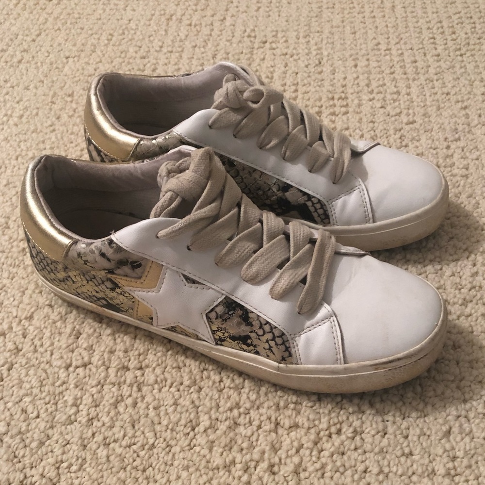 Steve Madden sneakers